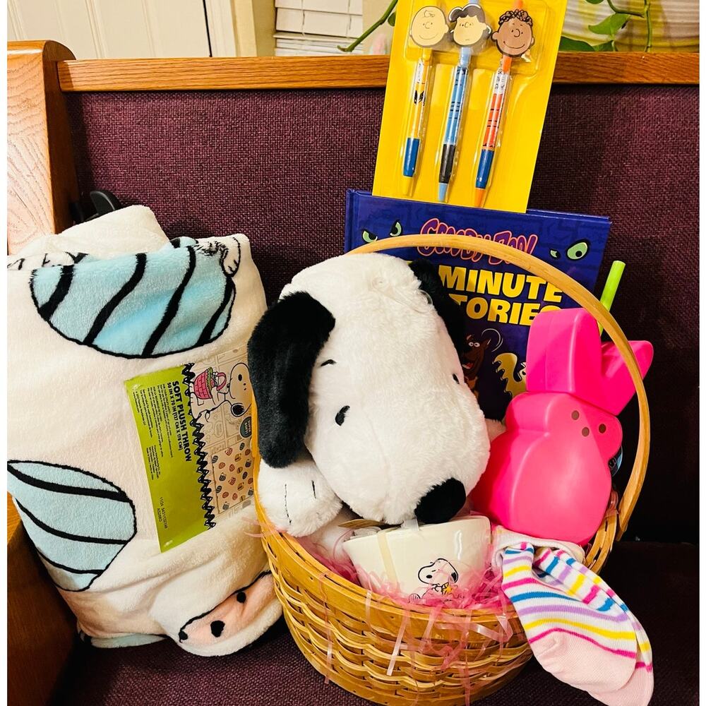 Snoopy Easter bundle 50 70 soft throw, large Snoopy plush , snoopy ceramic set
